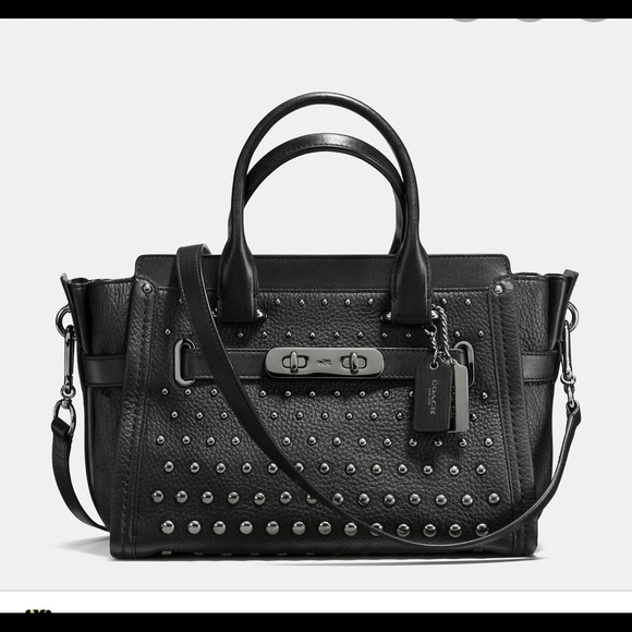 🧚🏻‍♀️SOLD🧚🏻‍♀️Coach Swagger 27 Black with Ombré Rivets - Picture 1 of 4